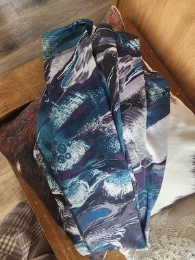 Abstract Beyond Yoga Leggings in Teal, Navy & Purple